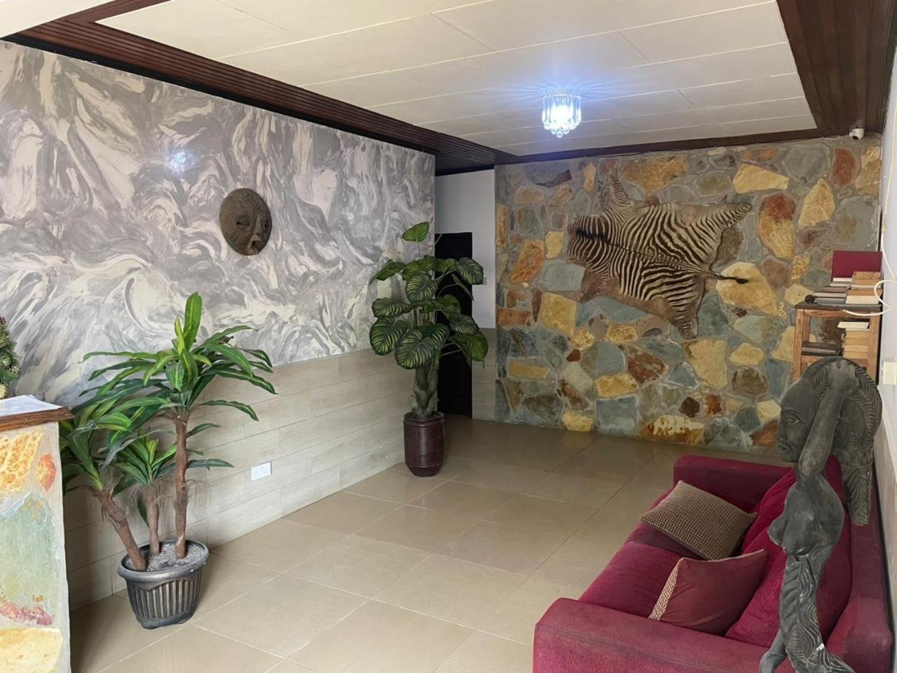 Omanye Lodge Άκρα Εξωτερικό φωτογραφία